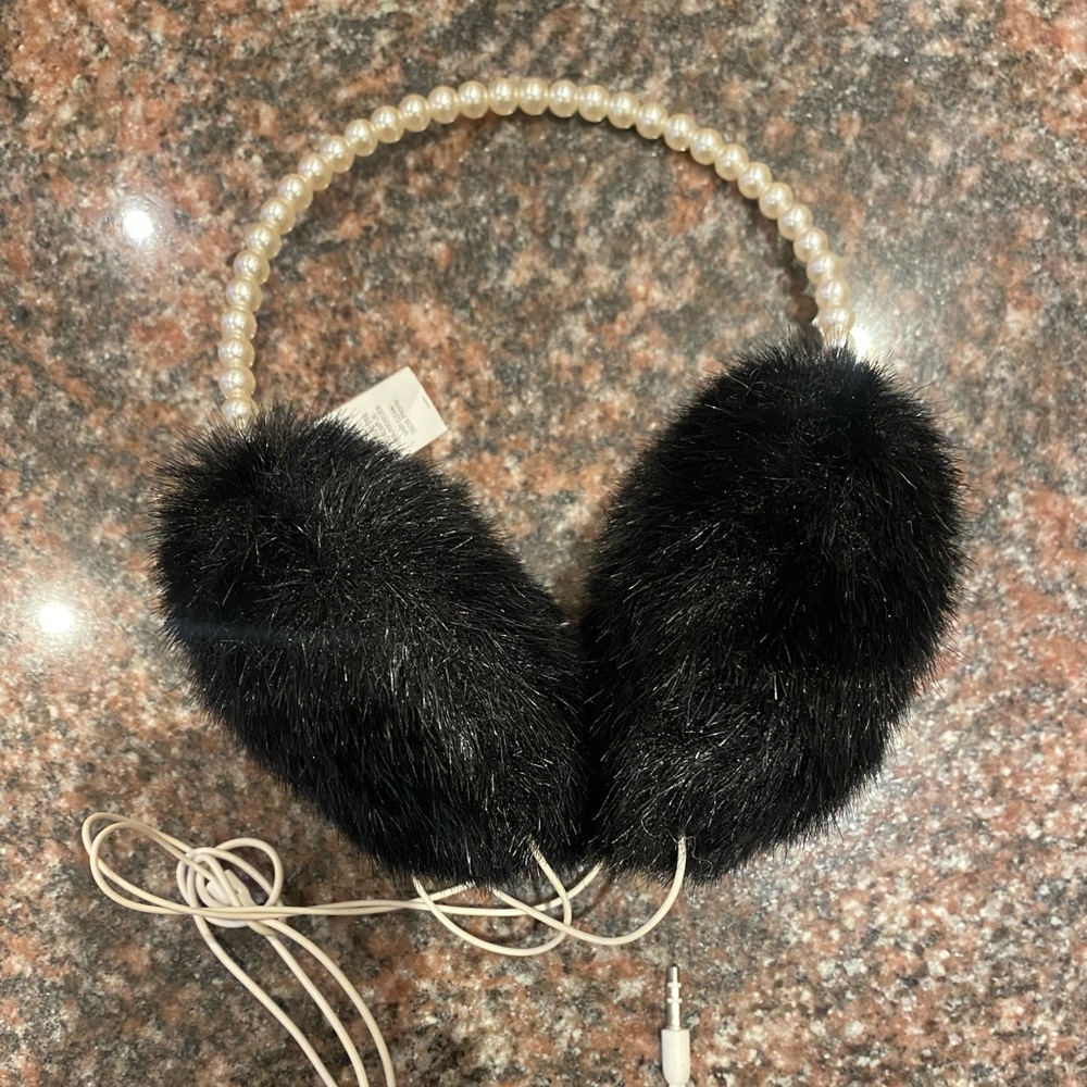 Fake fur earmuffs headphones. Plug in to your favourite devices